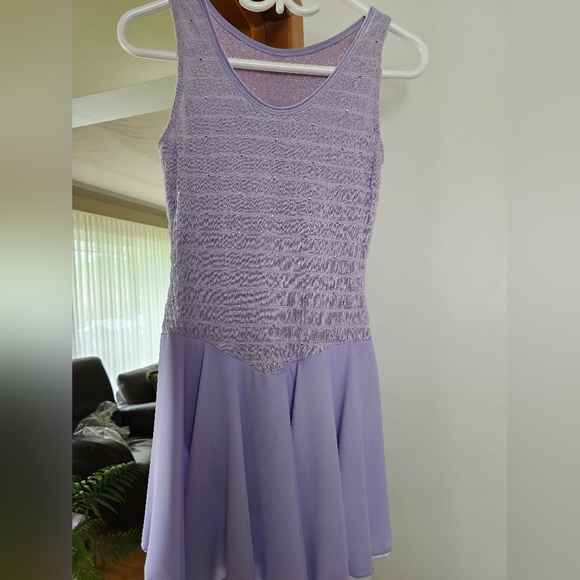 Beautiful Lilac Purple Rhinestoned Figure Skating Dress 💜⛸️✨️🌟 - Picture 2 of 8
